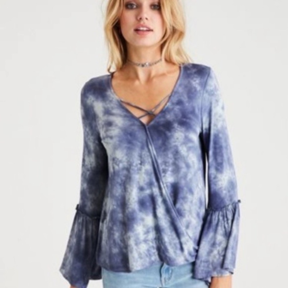 American Eagle soft and sexy bell sleeve top